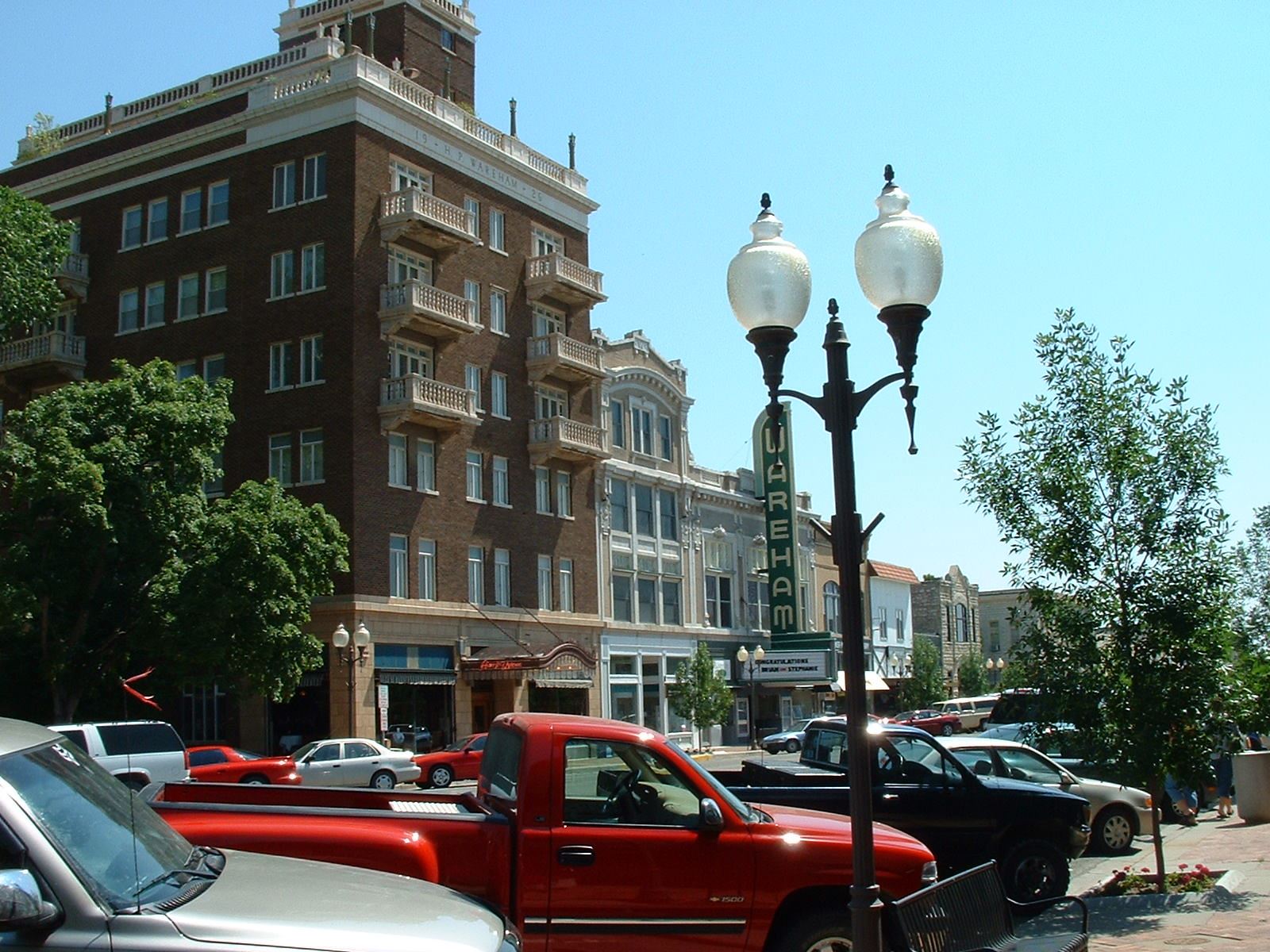 Downtown Historic District - 400 Block of Poyntz (Wareham Block - North Side)