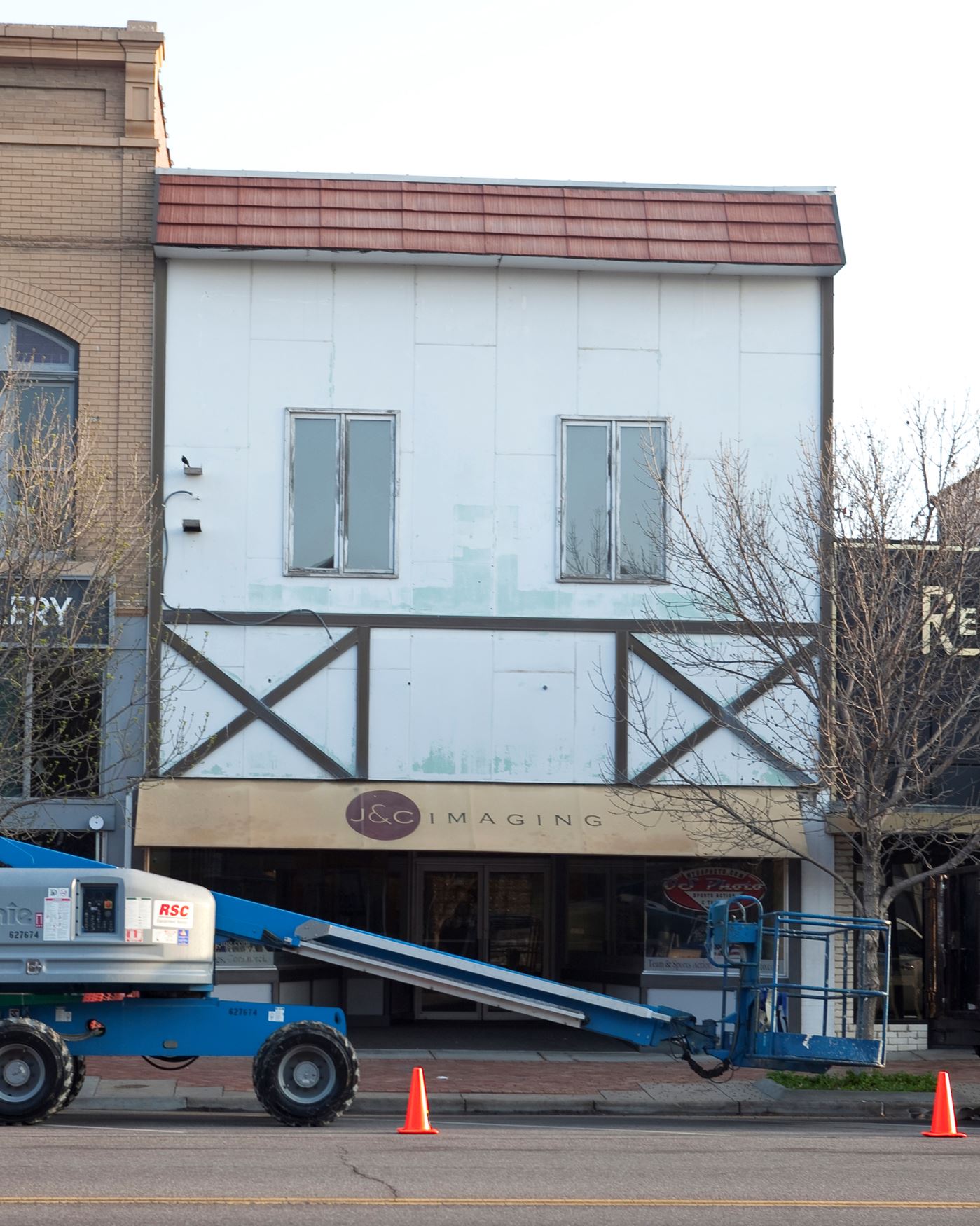 404 Poyntz before renovation